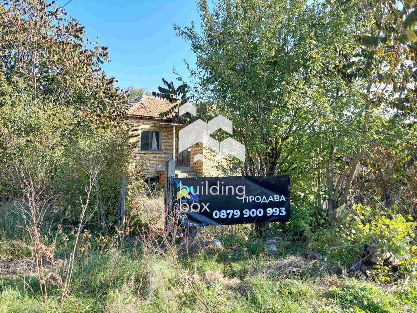 Къща на два етажа в село Войводино