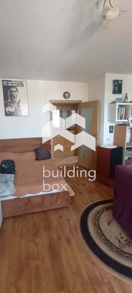 Продава 2-стаен апартамент в идеалния Център на София с включено паркомясто. - 0