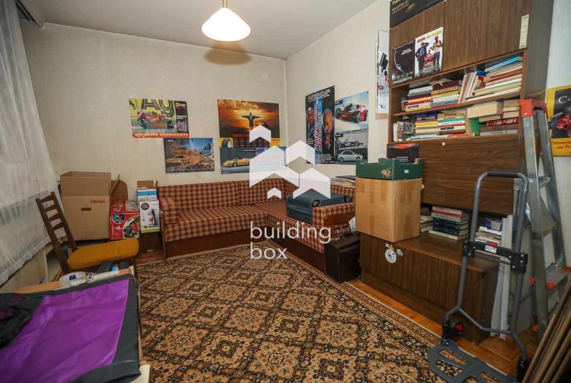 Тристаен апартамент в ж.к. Изток - 0