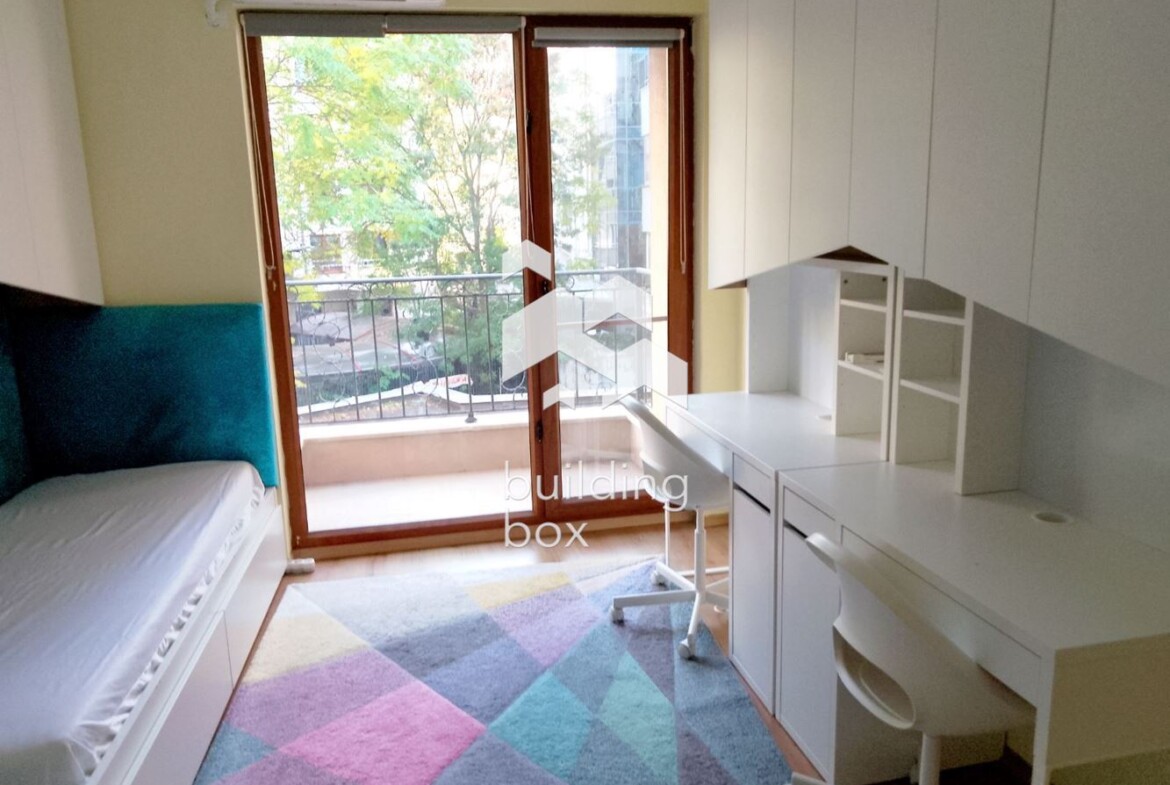 Уютен тристаен апартамент в кв. Оборище - 0