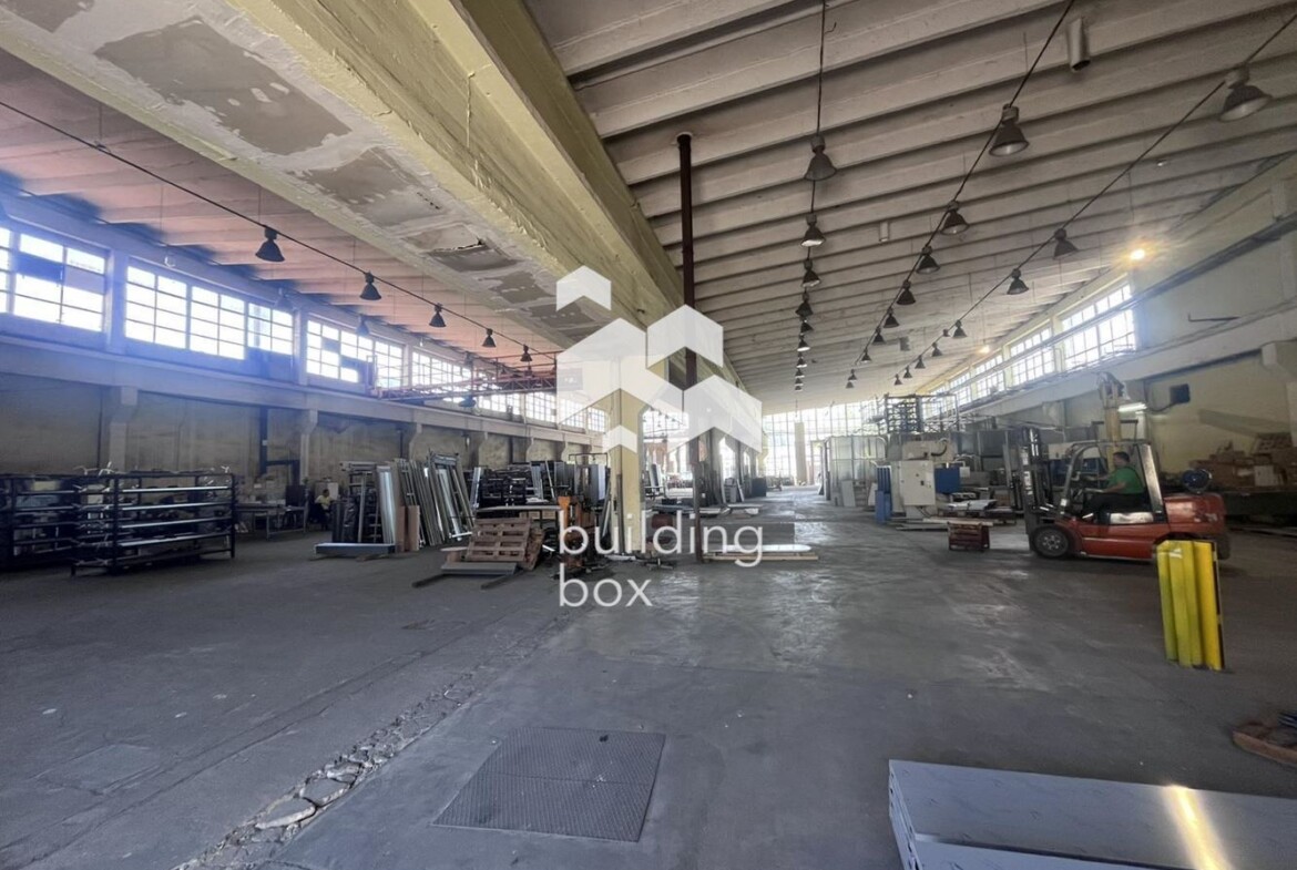 Индустриален имот на 40 минути от гр. София - 0