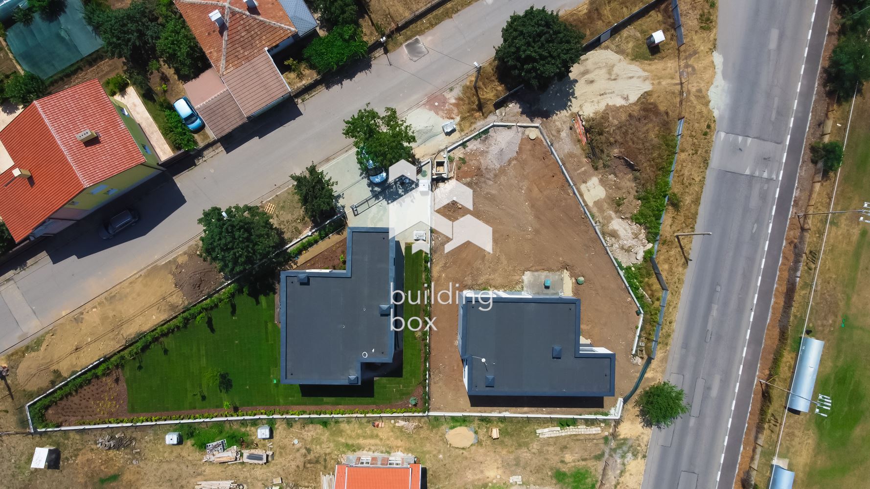 Къща на 20 минути от центъра на град София - 0