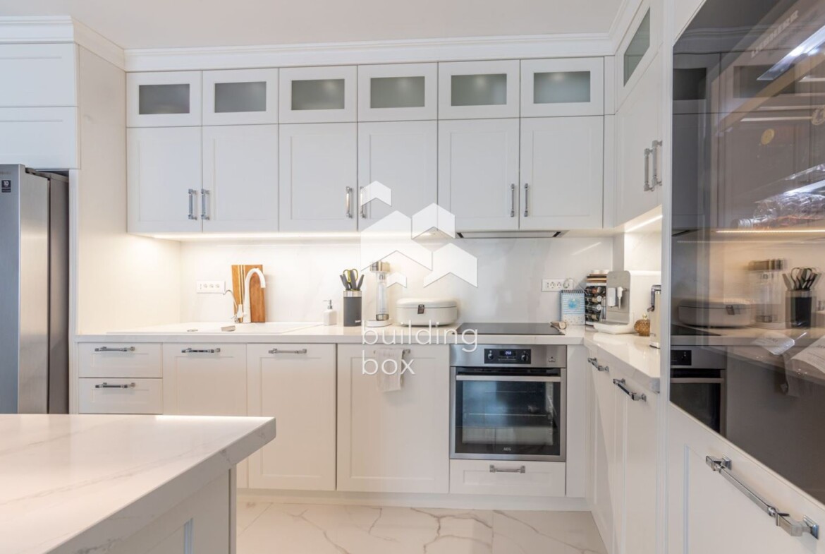 Лукс, простор и море – апартамент в бутикова сграда до к.к. Св. Св. Константин и Елена - 0