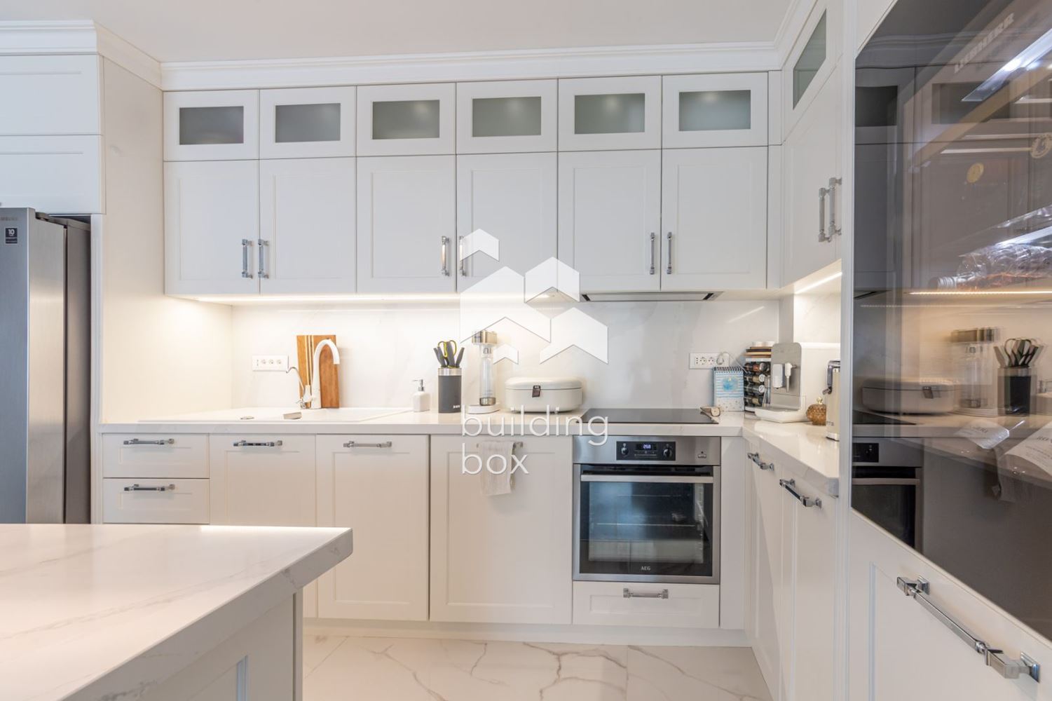 Лукс, простор и море – апартамент в бутикова сграда до к.к. Св. Св. Константин и Елена - 0