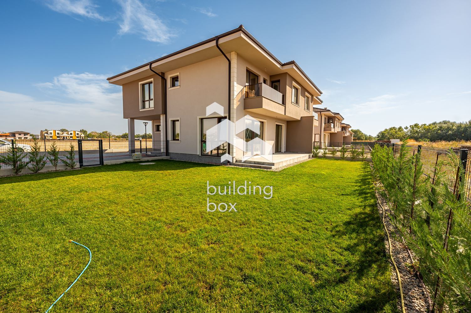 Двуетажна къща с АКТ 16 – кв. Западен