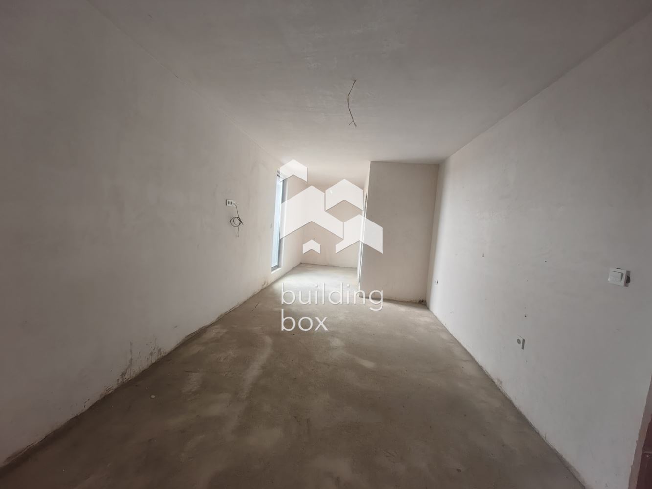 Тристаен апартамент пред АКТ16 - до "ПУ" нова сграда - 0