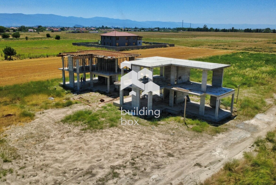 Къща в с. Войводиново - 0