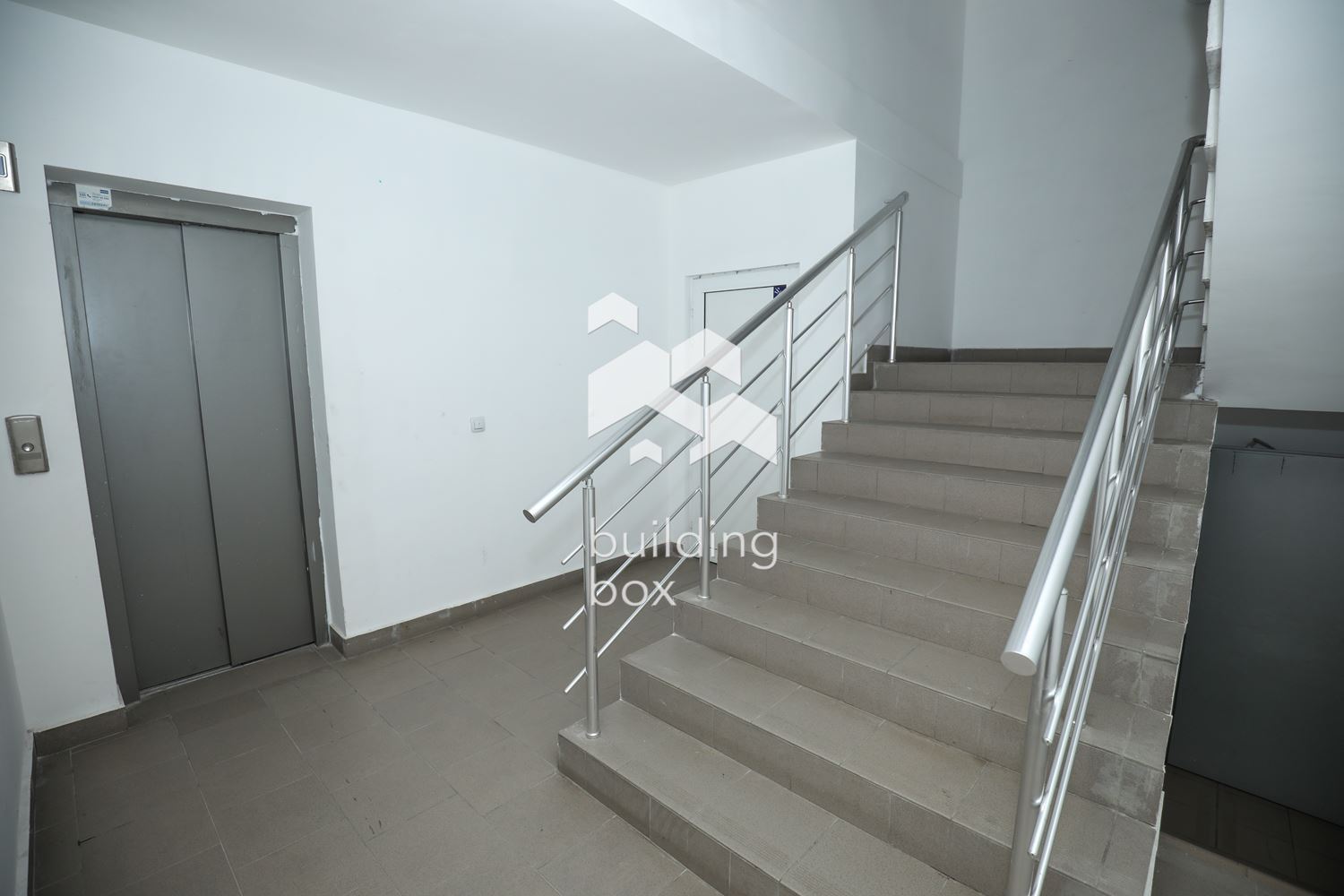 3-стаен апартамент в Гео Милев - 0