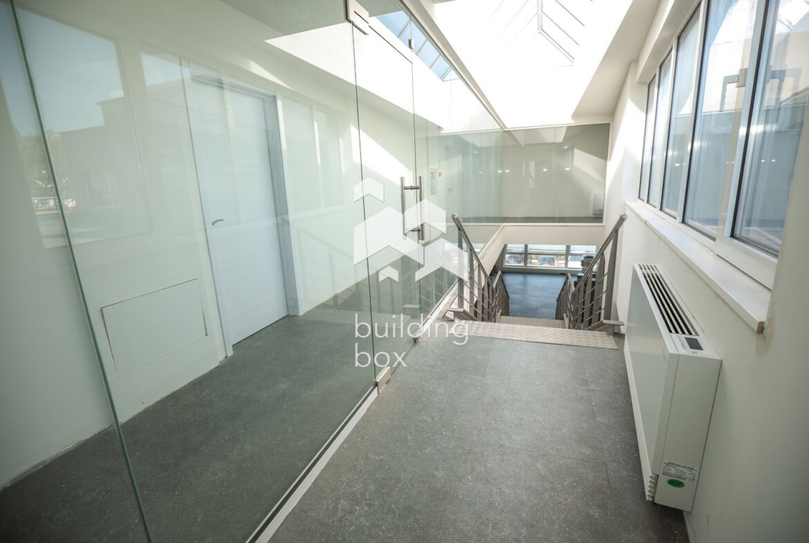 Луксозна Офис Сграда на Околовръстен Път - 0