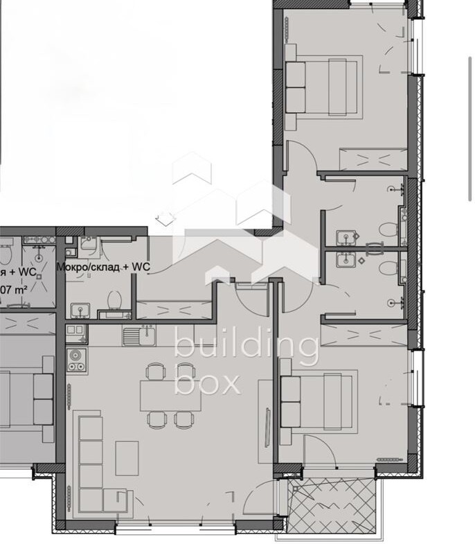 Просторен тристаен апартамент с югоизточно изложение - 0