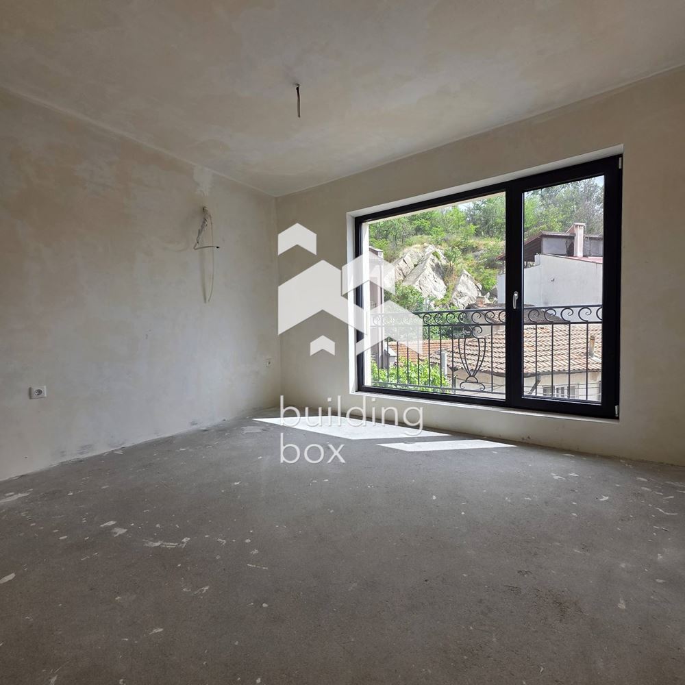 Тристаен апартамент - Център - 0