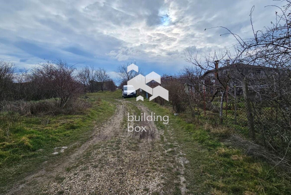 Парцел Перчемлията - 588 кв.м. - 0