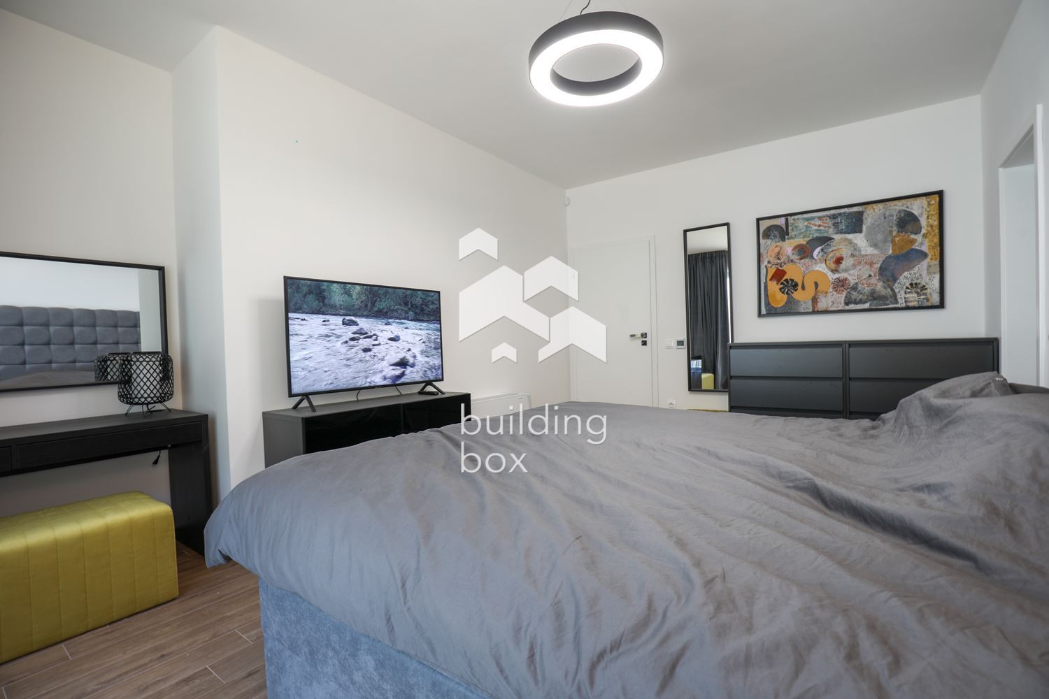 Чисто нова, висококачествена къща с неповторими гледки, собствена гора и фитнес - 0