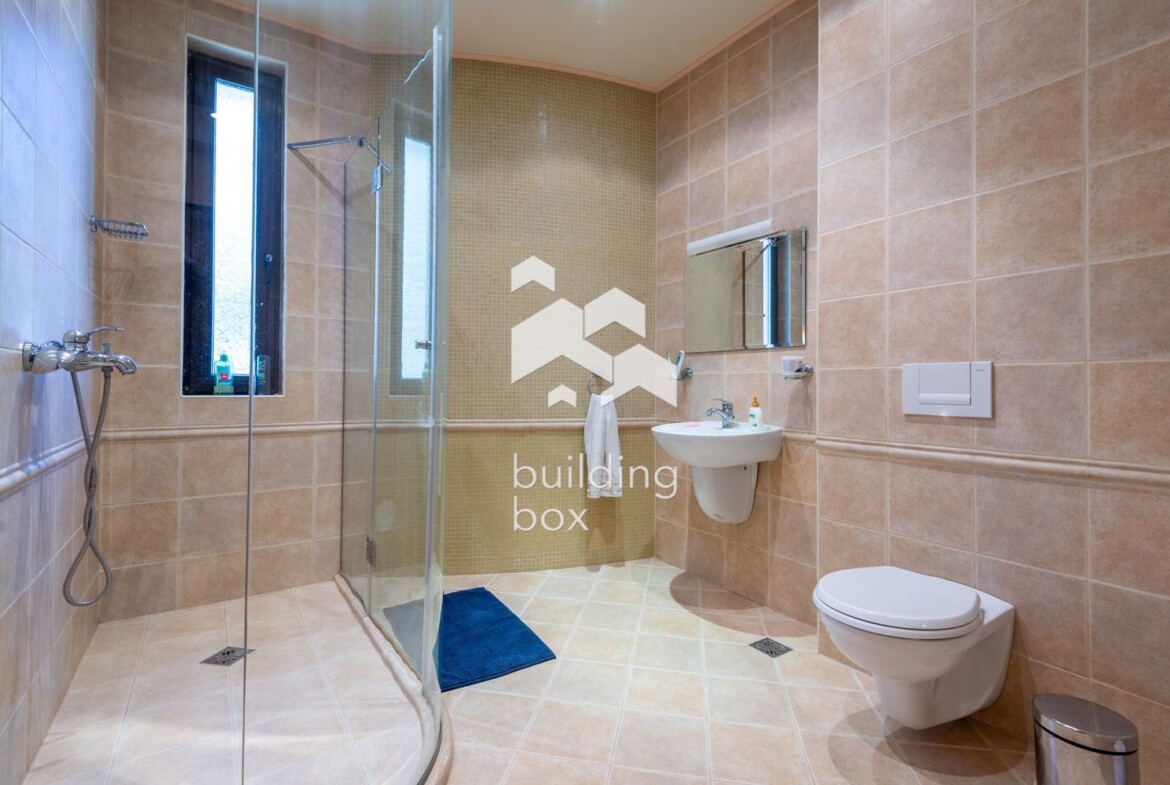 Къща на метри от Резиденция Евксиноград в гр.Варна - 0