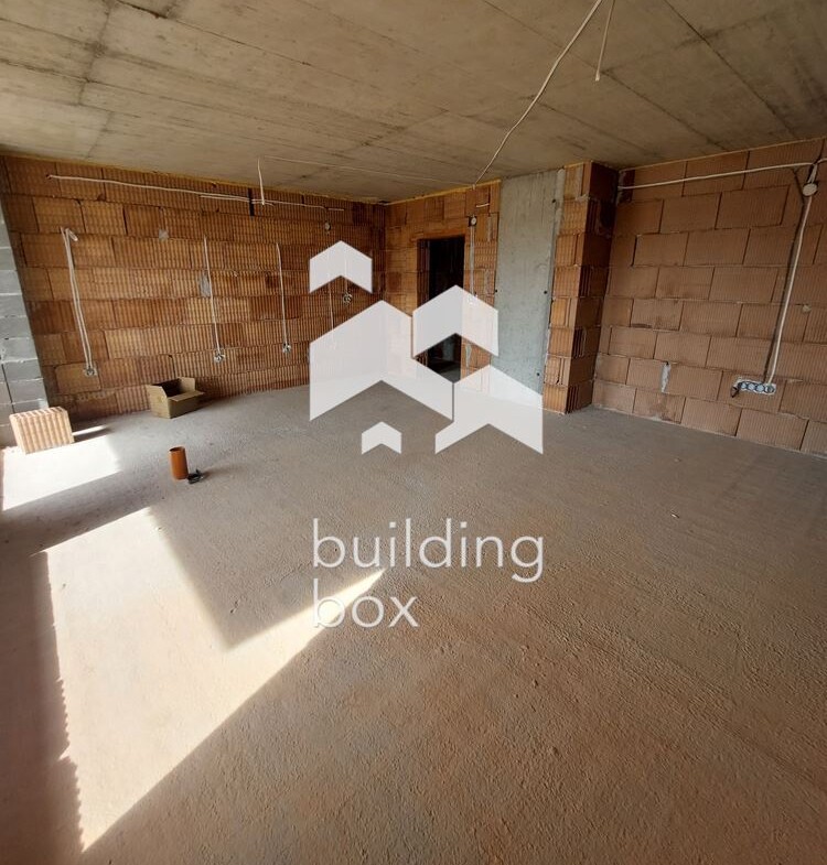 Тристаен апартамент - кв. Младежки хълм - 0