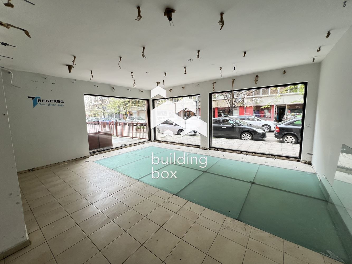 Търговска площ в ж.к. БОРОВО се отдава под наем! - 0