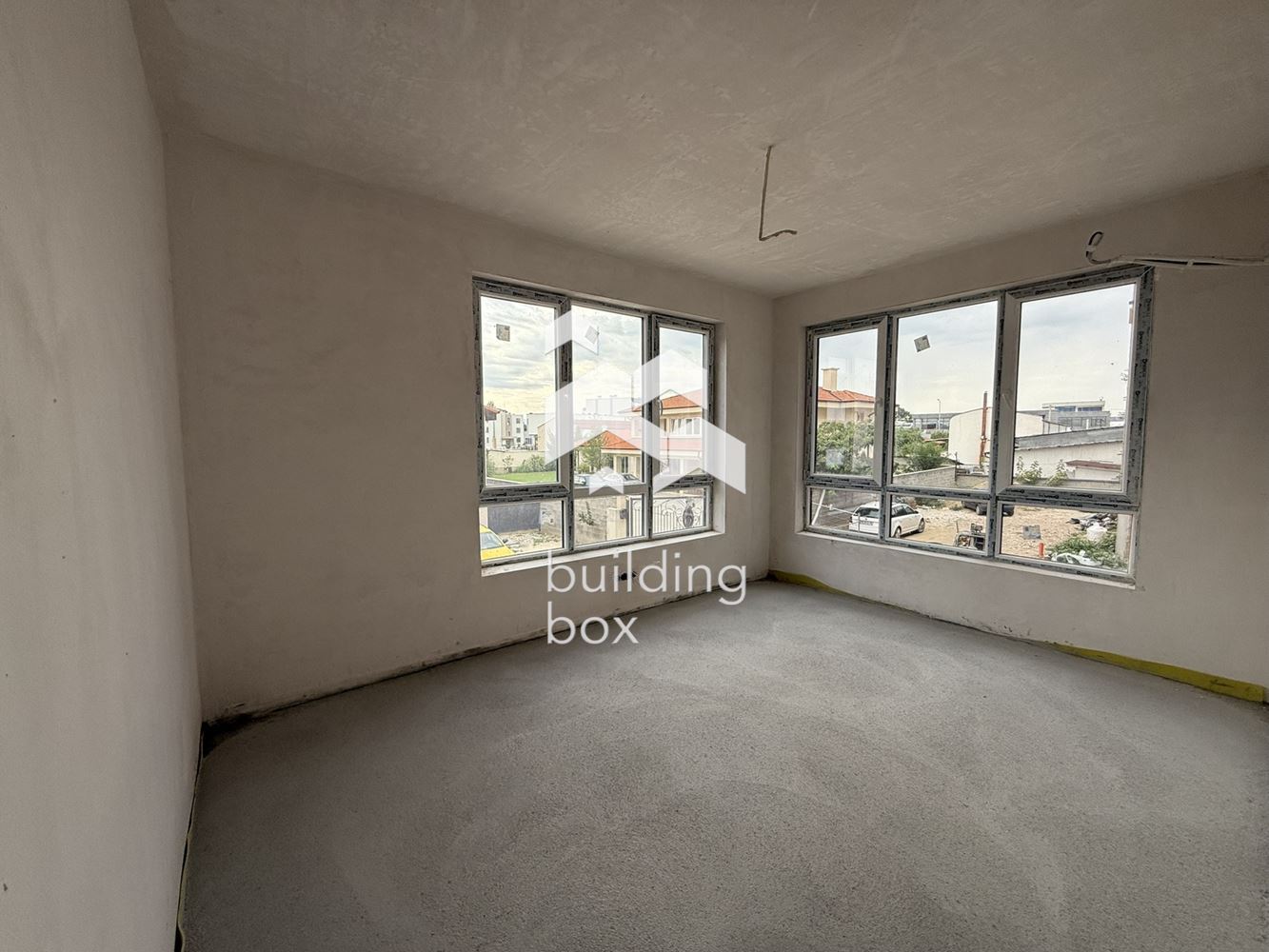 Тристаен апартамент - кв. Остромила - 0