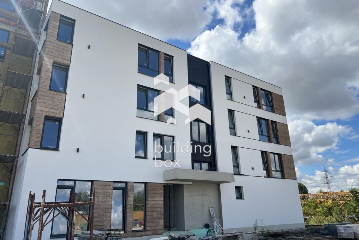 Тристаен апартамент с две паркоместа - гр. Пловдив - 0