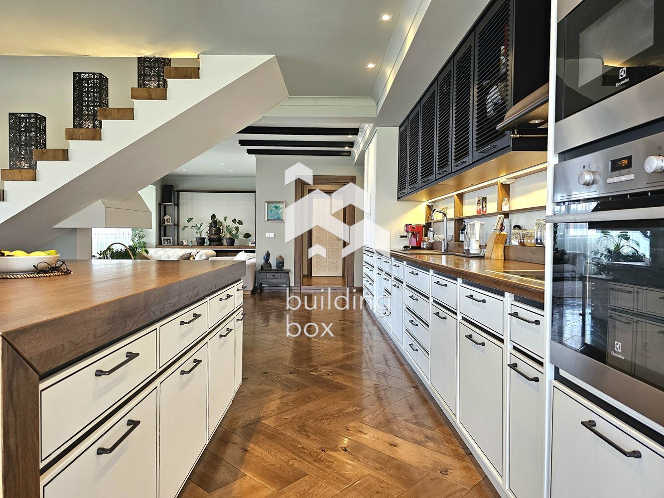 Четиристаен апартамент в престижния комплекс Maxi - 0