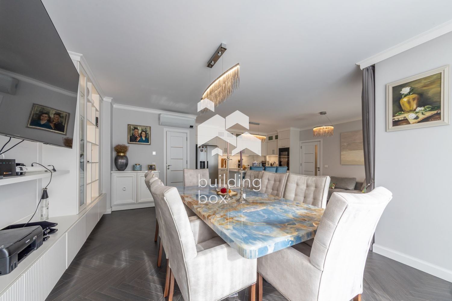 Лукс, простор и море – апартамент в бутикова сграда до к.к. Св. Св. Константин и Елена - 0