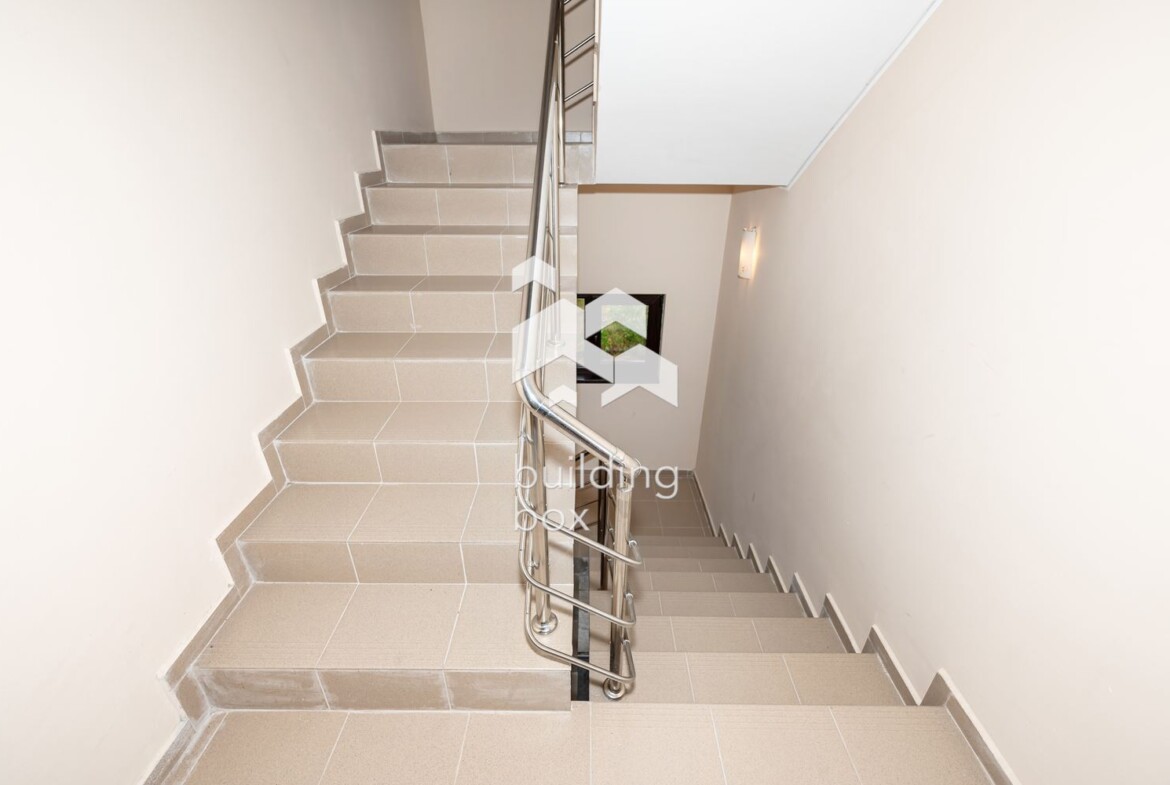 Хотел с 10 помещения за нощувки - гр. Батак - 0