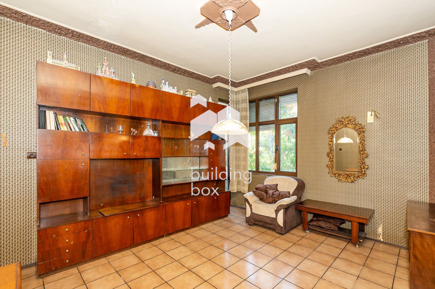 Два етажа от къща със самостоятелен вход в сърцето на град Пловдив