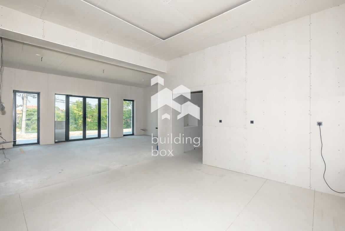 Къща на 12 км от гр. Пловдив - с. Чешнегирово - 0