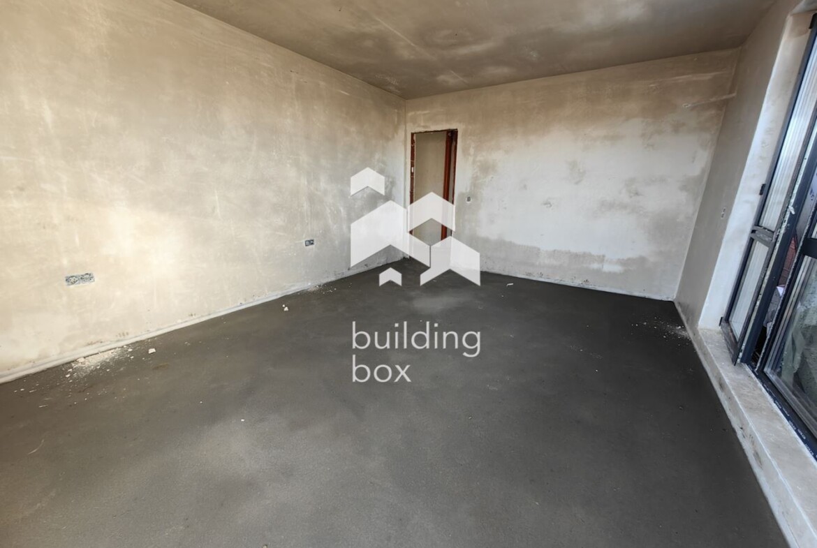 Четиристаен апартамент - кв. Христо Смирненски - 0