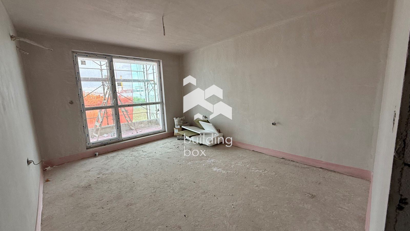 Четиристаен апартамент с акт 14 - 0