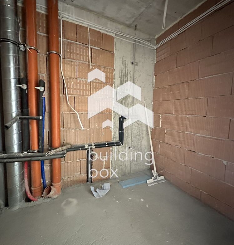 Тристаен апартамент в Център - 0