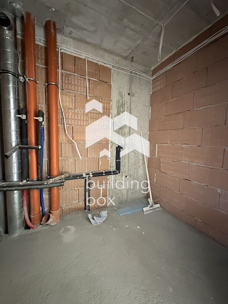 Тристаен апартамент в Център - 0