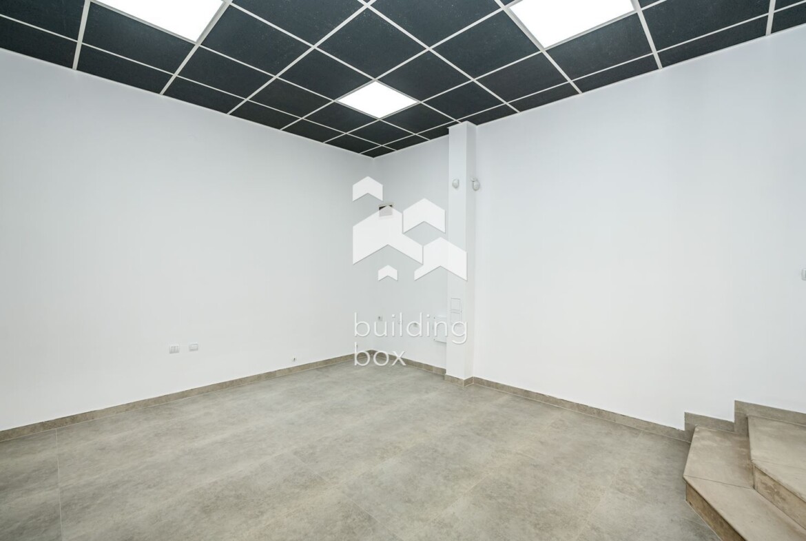 Търговско помещение на две нива - кв. Кършияка - 0