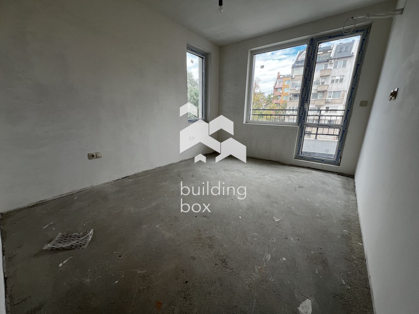 Тристаен апартамент в Оборище - 0