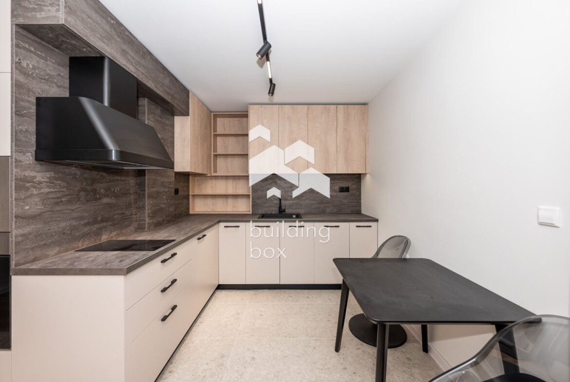 Обзаведен едностаен апартамент - кв. Христо Смирненски - 0