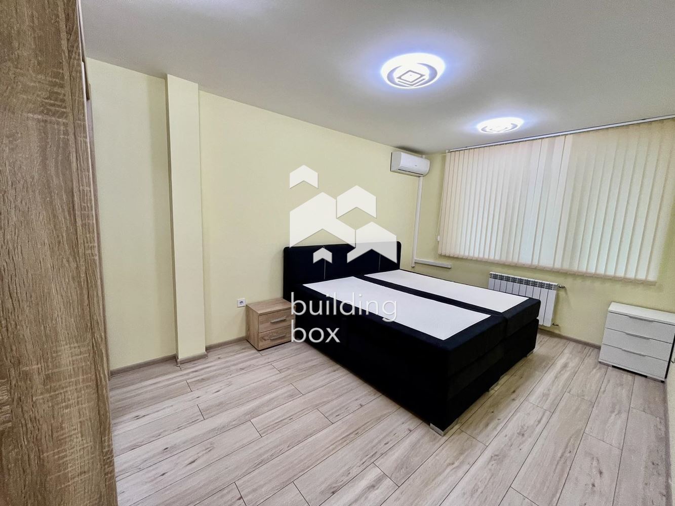 Тристаен апартамент, ул. Флора - 0