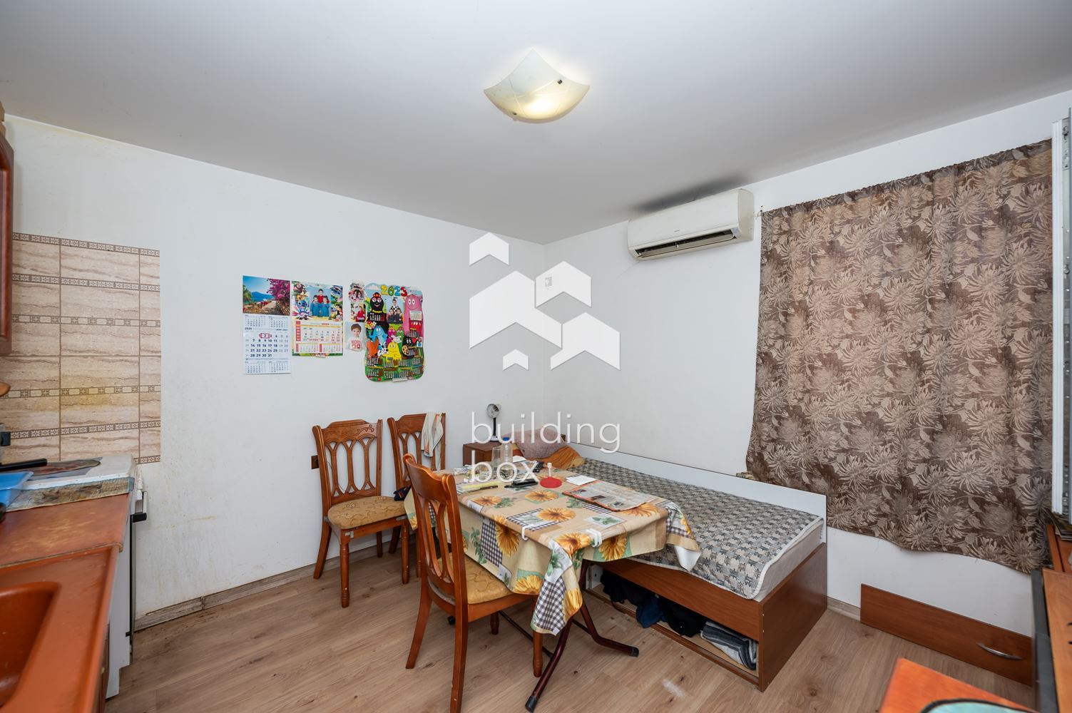 Самостоятелна къща - с. Първенец - 0