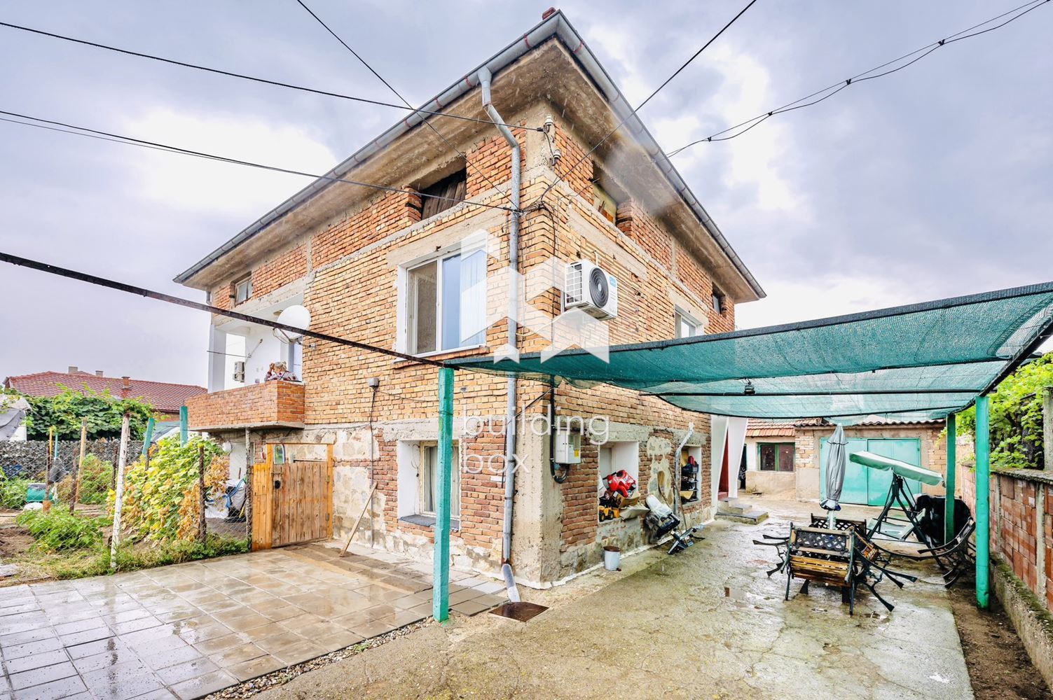 Двуетажна къща – с. Труд