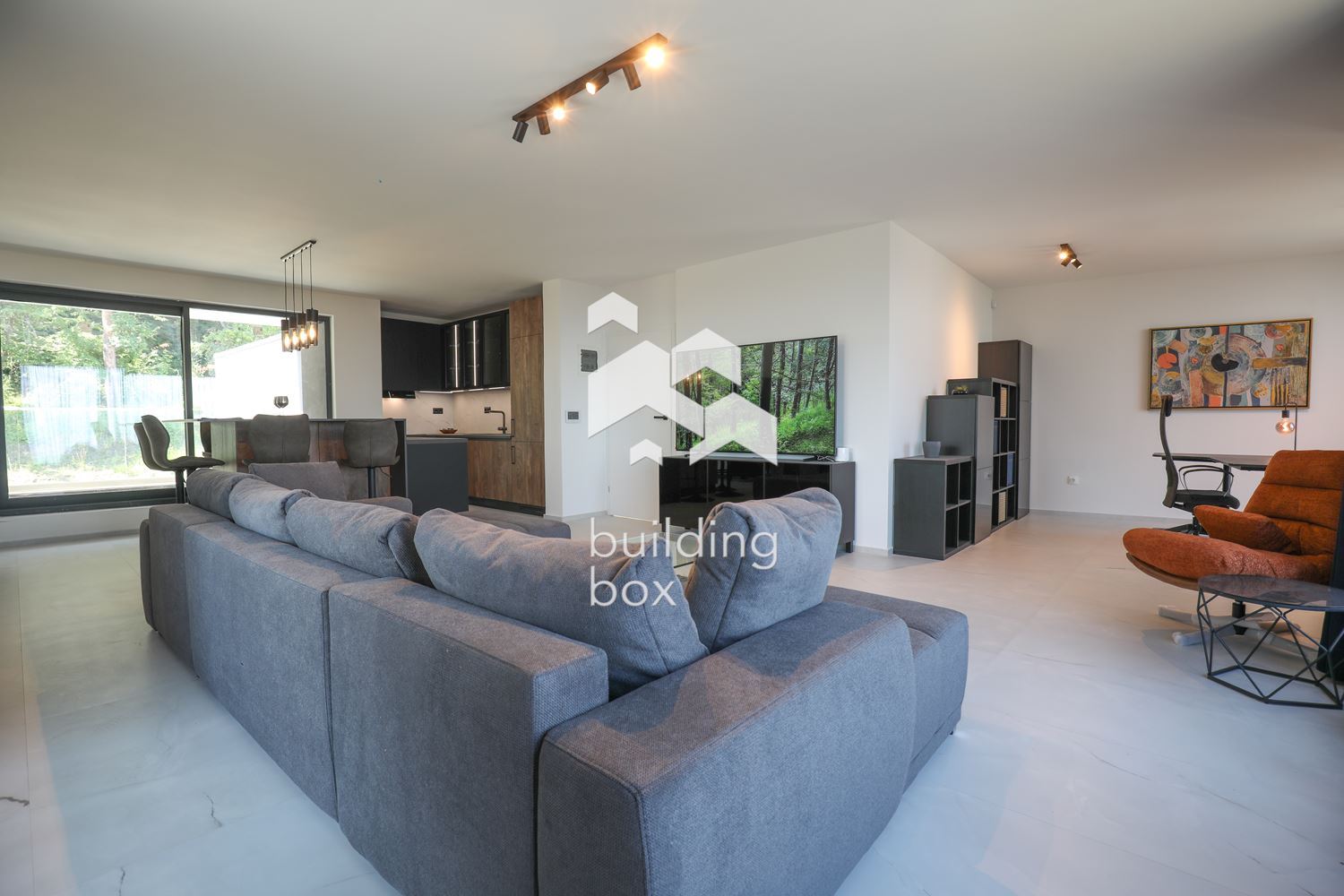 Чисто нова, висококачествена къща с неповторими гледки, собствена гора и фитнес - 0