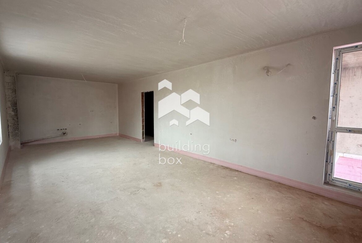 Четиристаен апартамент с акт 14 - 0