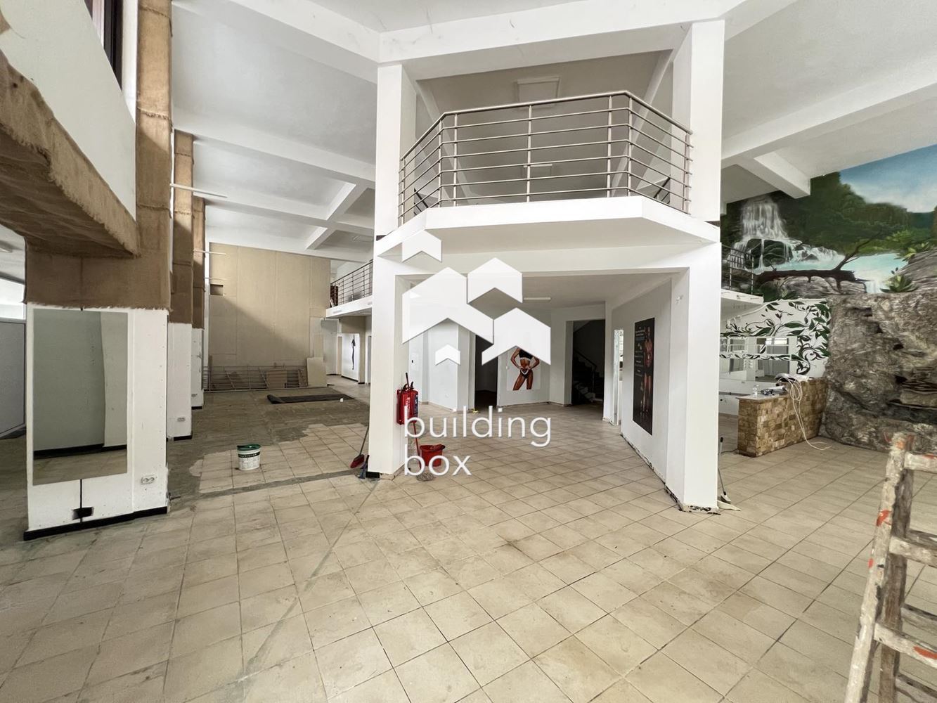 Търговска площ в ж.к. БОРОВО се отдава под наем! - 0