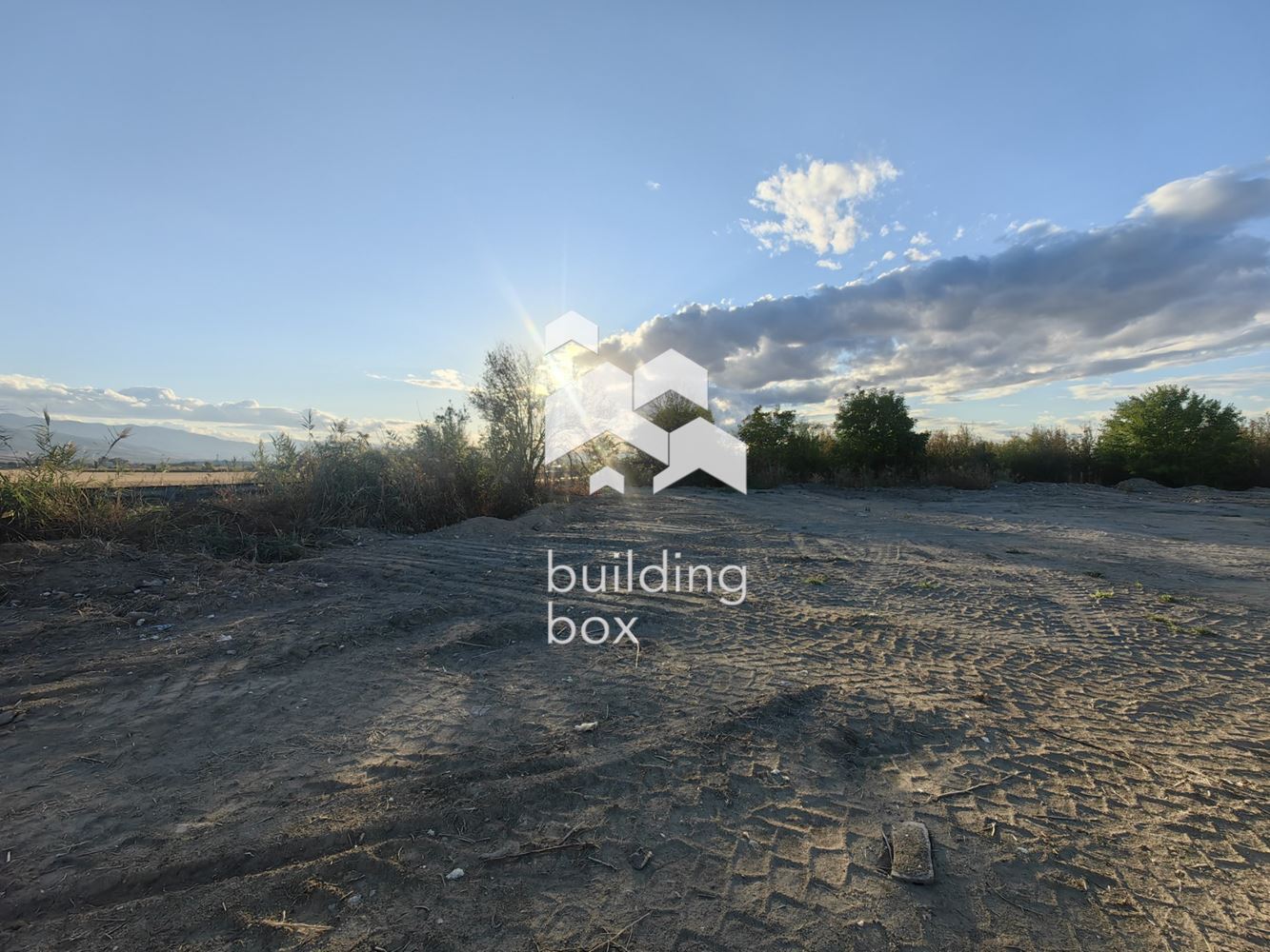 Промишлен парцел с голямо лице на главен път до гр. Пловдив - 0