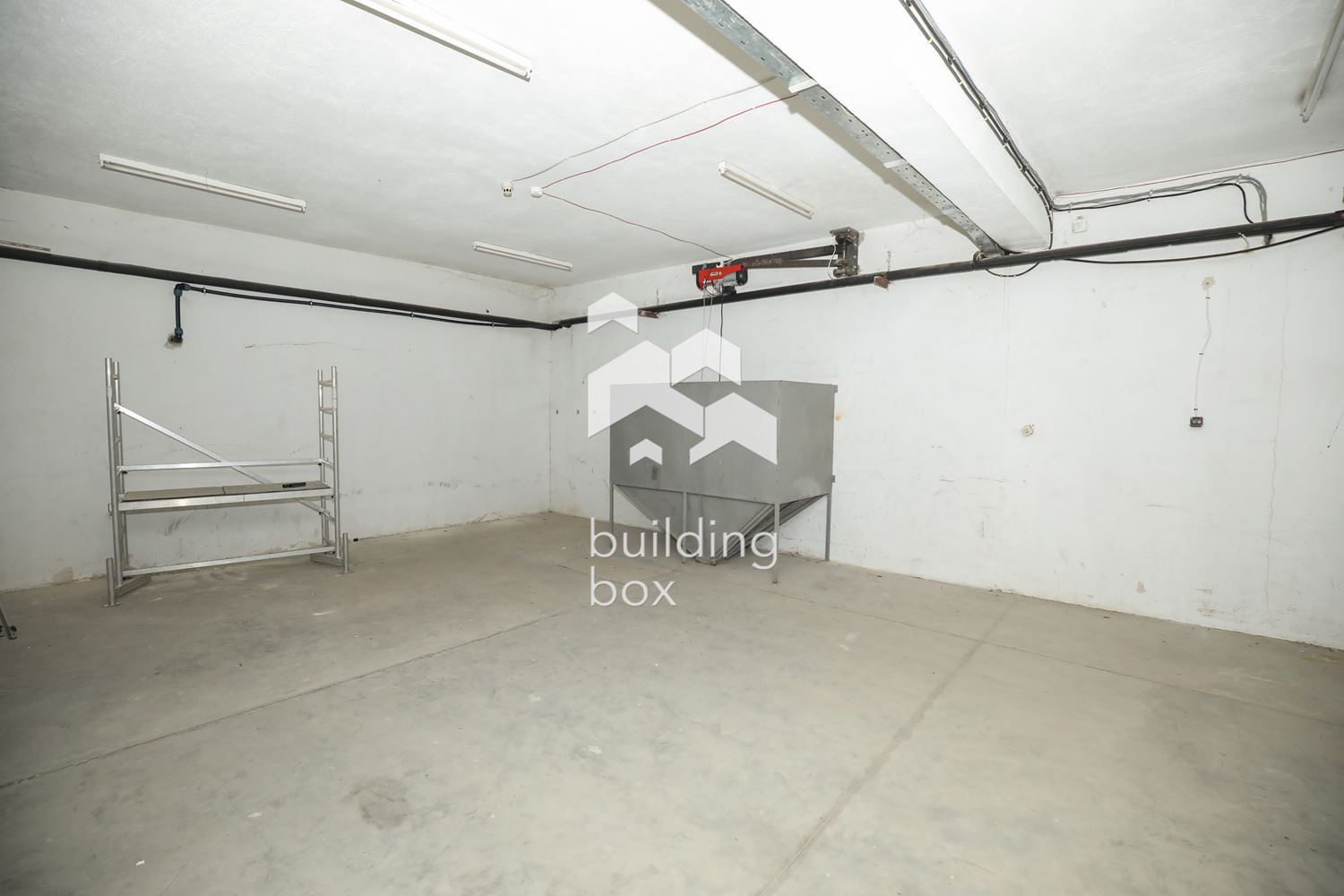 Луксозна Офис Сграда на Околовръстен Път - 0