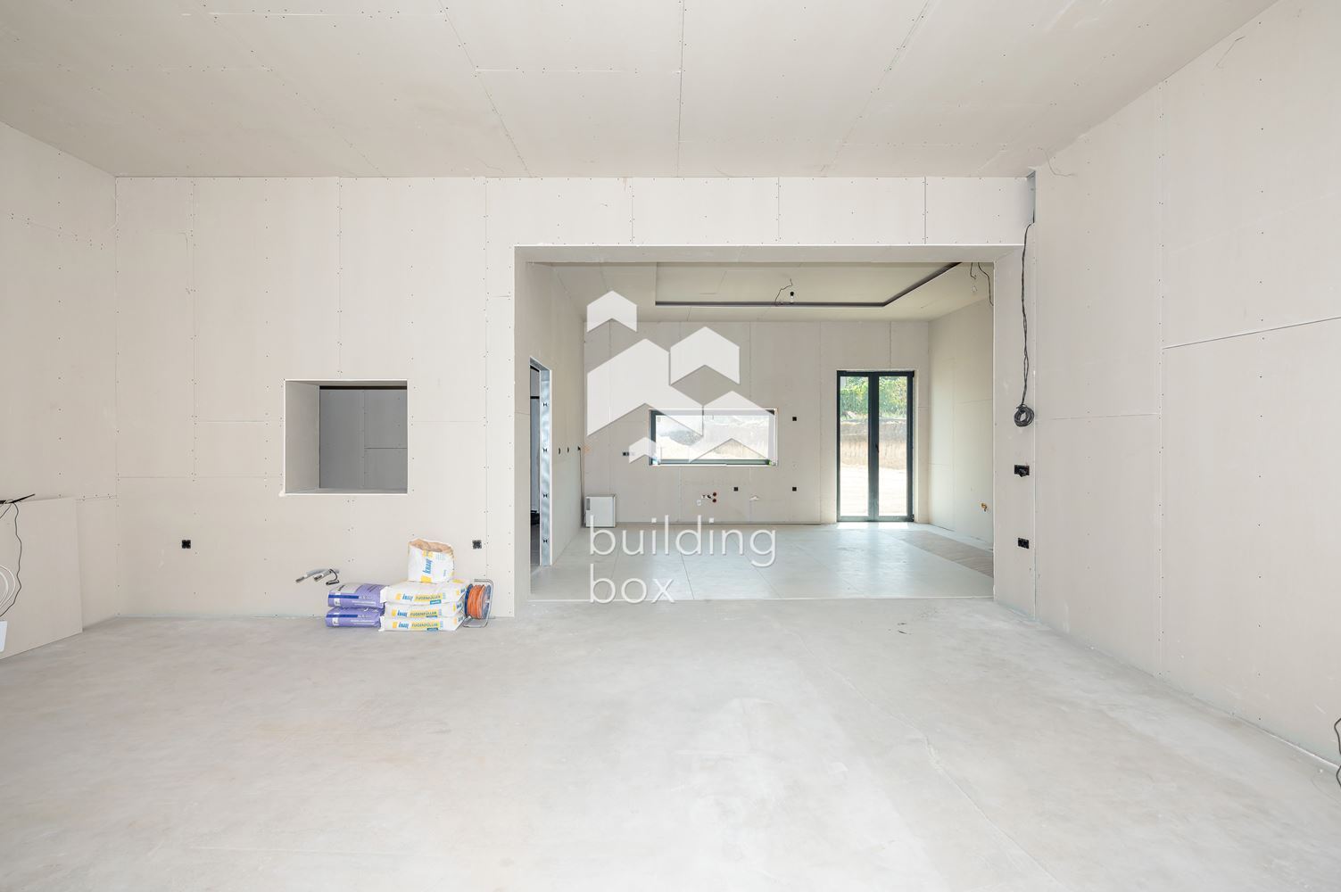 Къща на 12 км от гр. Пловдив - с. Чешнегирово - 0