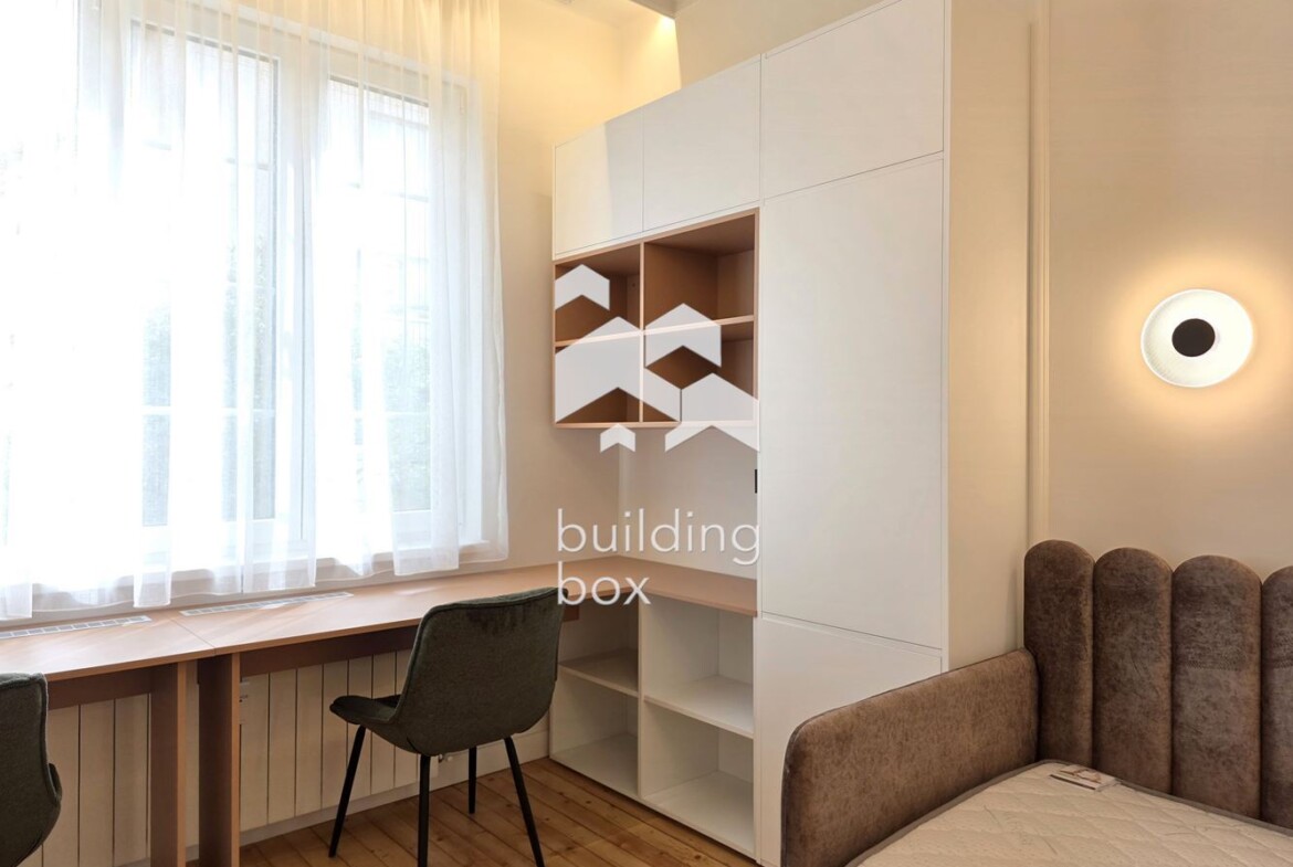 Тристаен апартамент в идеален Център - 0