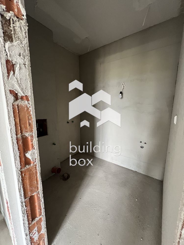 Тристаен апартамент с две паркоместа - гр. Пловдив - 0