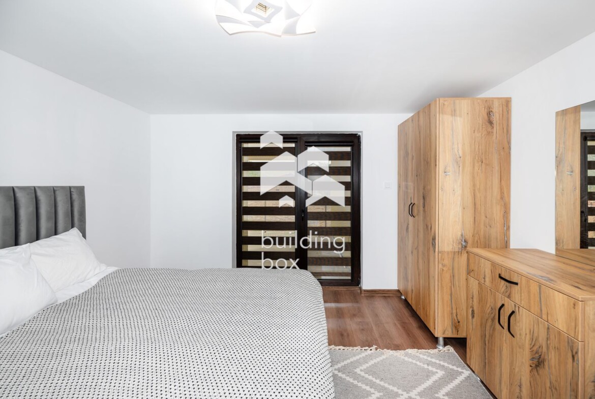 Луксозен имот в с. Старосел - 0