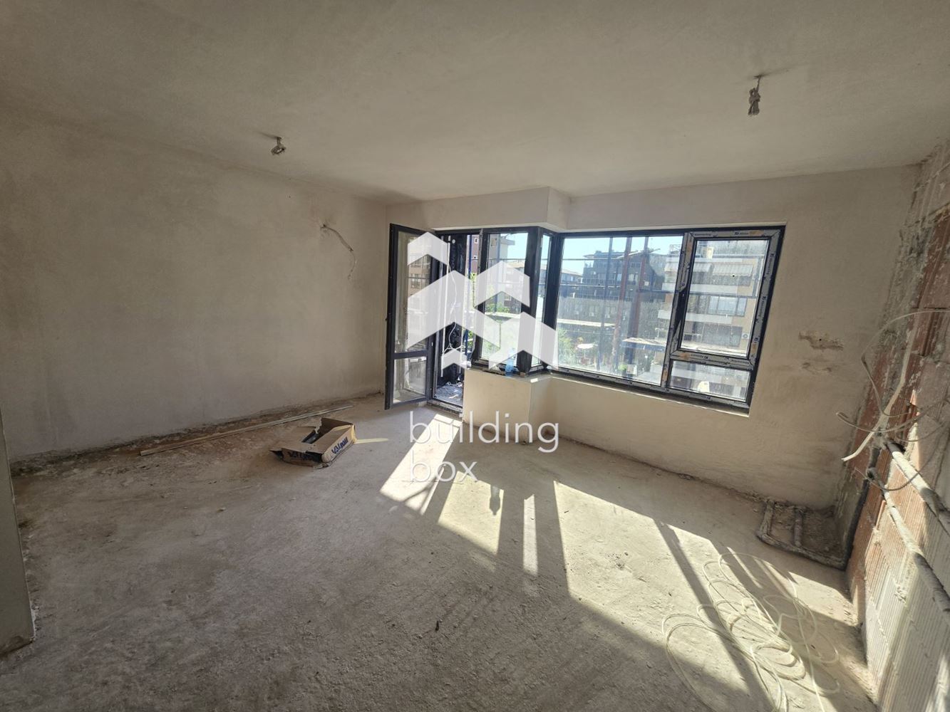 Тристаен апартамент пред АКТ 15 - кв. Витоша - 0