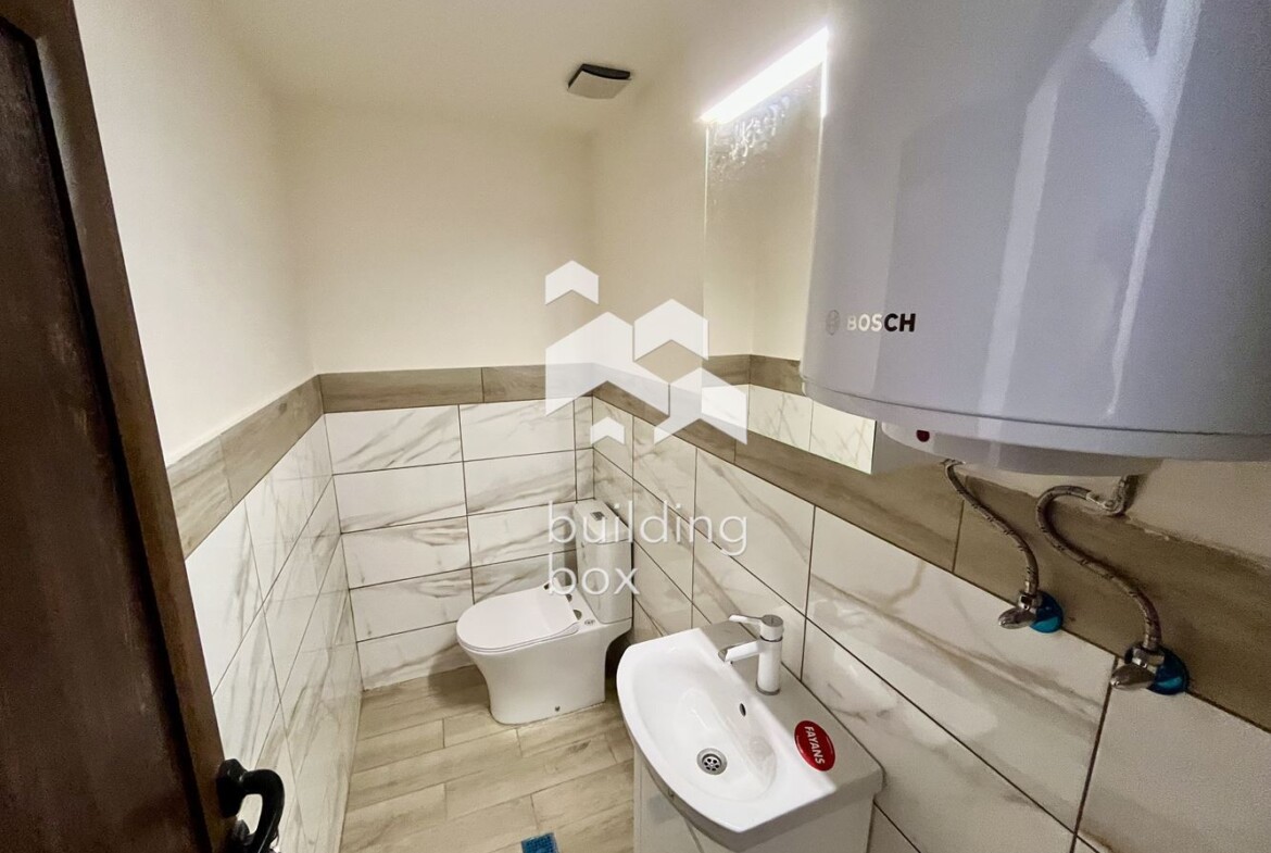 Чисто нов тристаен апартамент, ул. Флора - 0