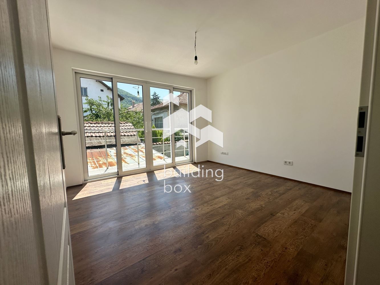 Къща в с. Лозен - 0