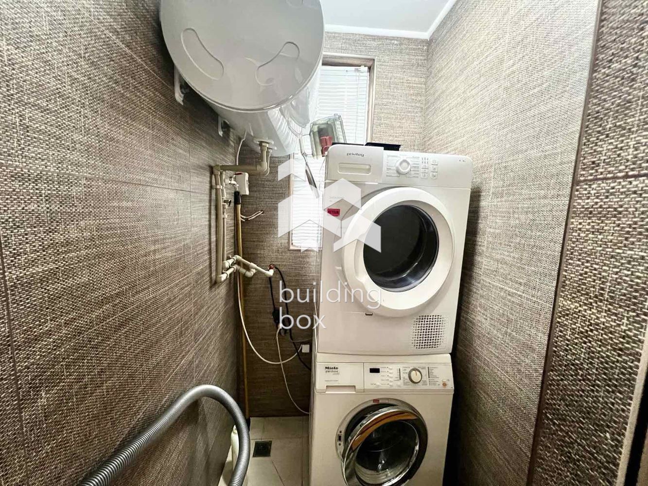 Тристаен апартамент в Център - 0